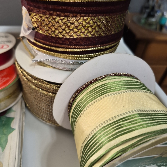 Holiday Sparkle Green and Silver Ribbon Collection - Picture 3 of 4